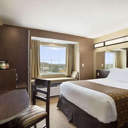 Microtel Inn & Suites By Wyndham Cambridge Exterior foto