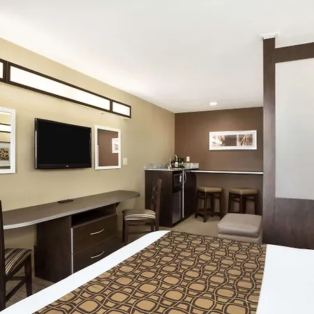 Microtel Inn & Suites By Wyndham Cambridge Exterior foto