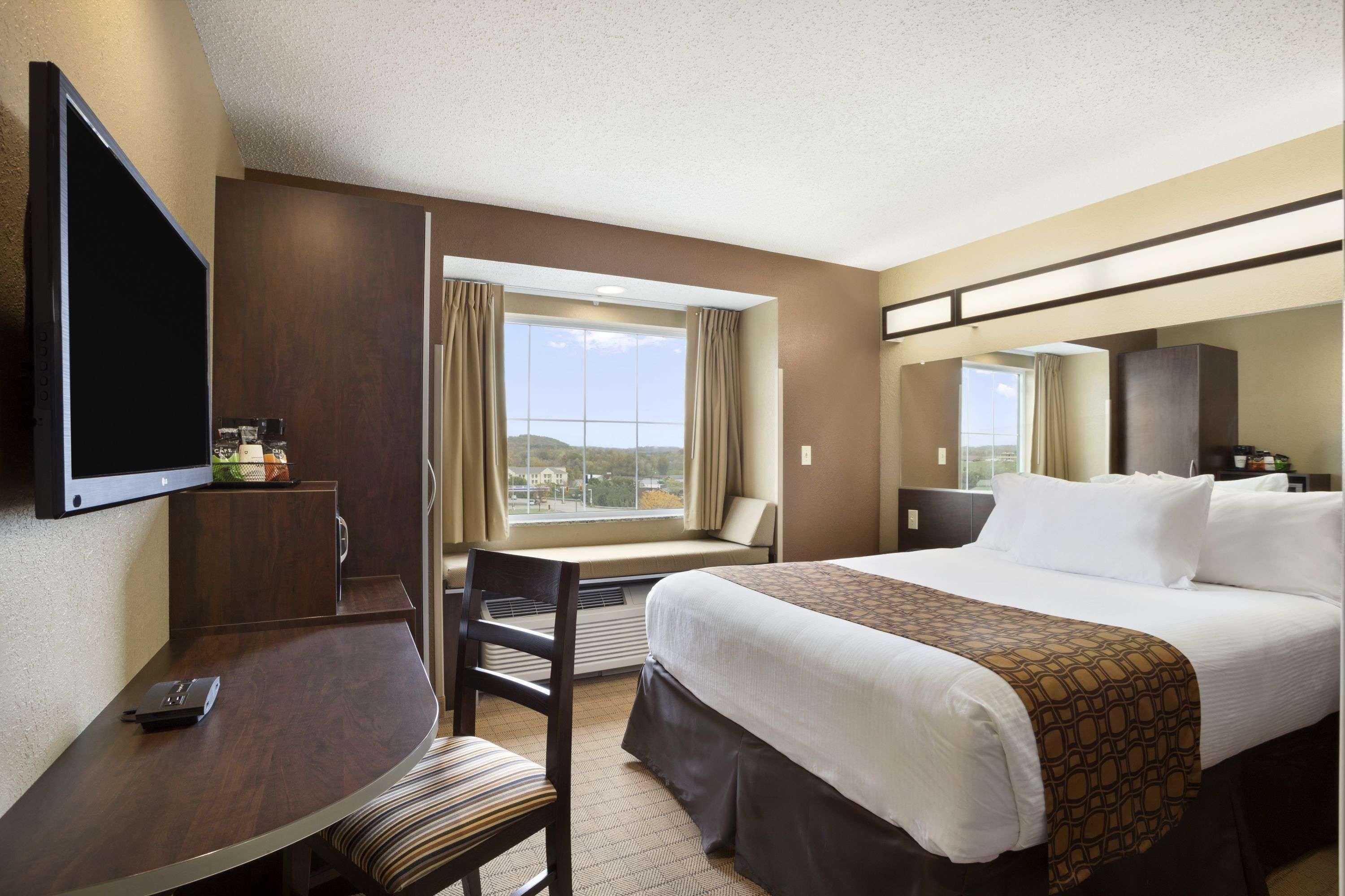 Hotel Microtel & By Wyndham