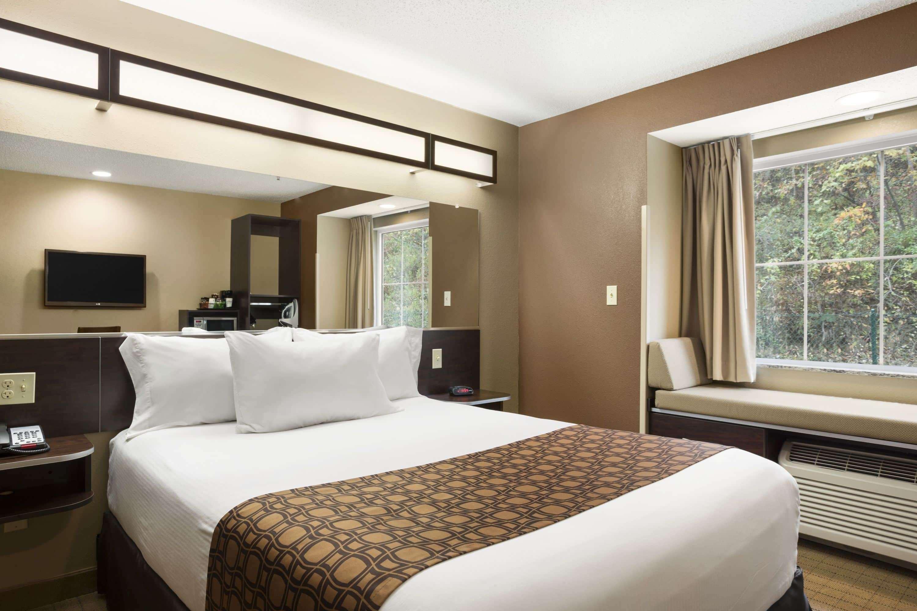 Microtel & By Wyndham 2*
