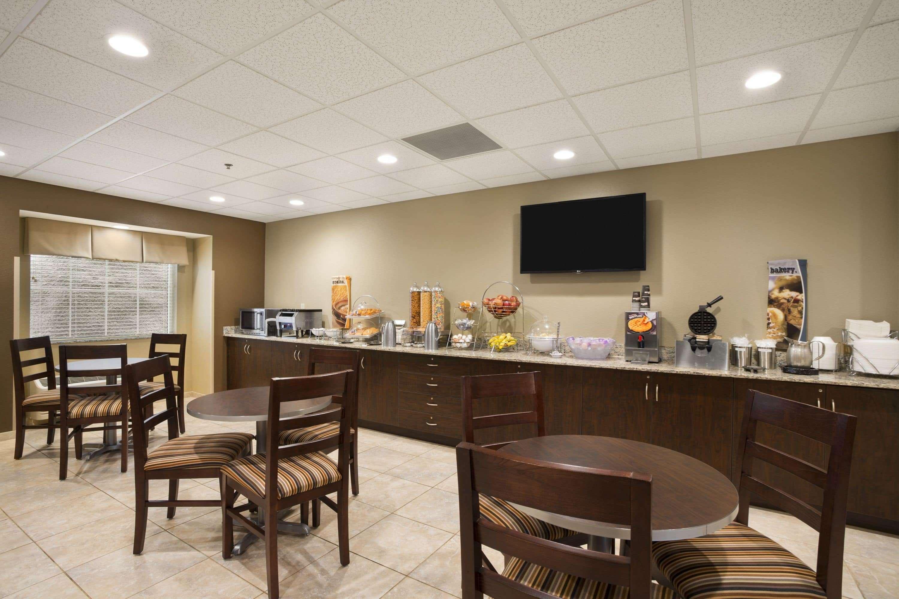 Microtel & By Wyndham Cambridge