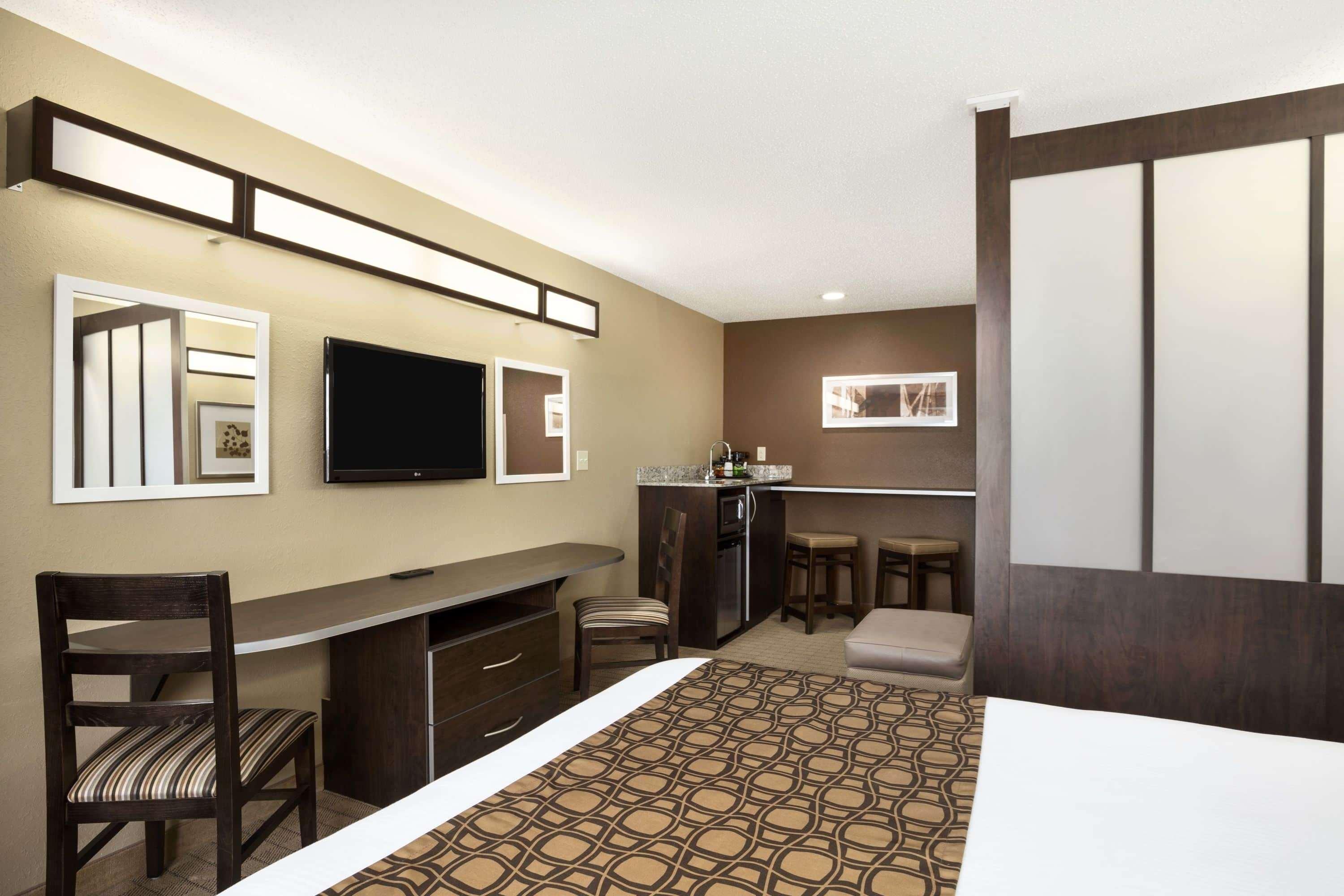 Microtel & By Wyndham 2*