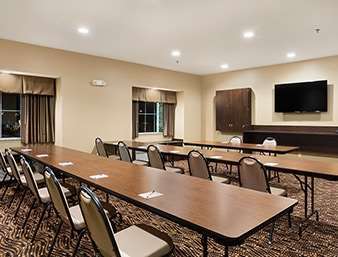 Microtel & By Wyndham Hotel 2*